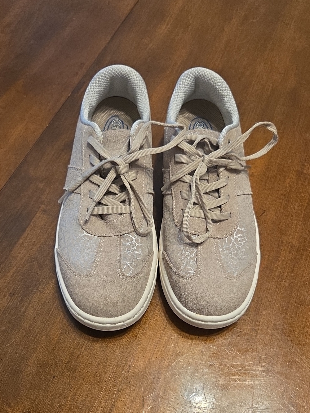 Women’s Casual Lace-Up Sneakers in Taupe